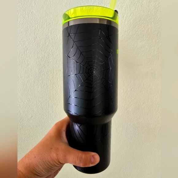 NWT Stanley Halloween Spider Design Web Glow Quencher H20 Flowstate 40 oz - Picture 3 of 9